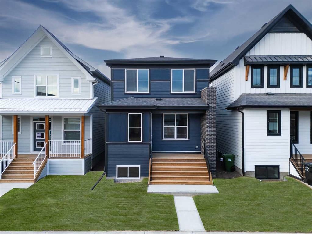 82 Royston Park NW, Calgary — main listing photo