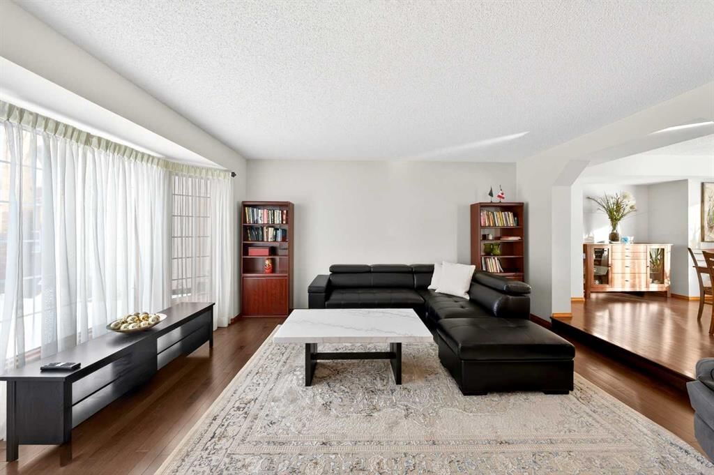 36 Edgevalley Place NW, Calgary — photo 3 of 50