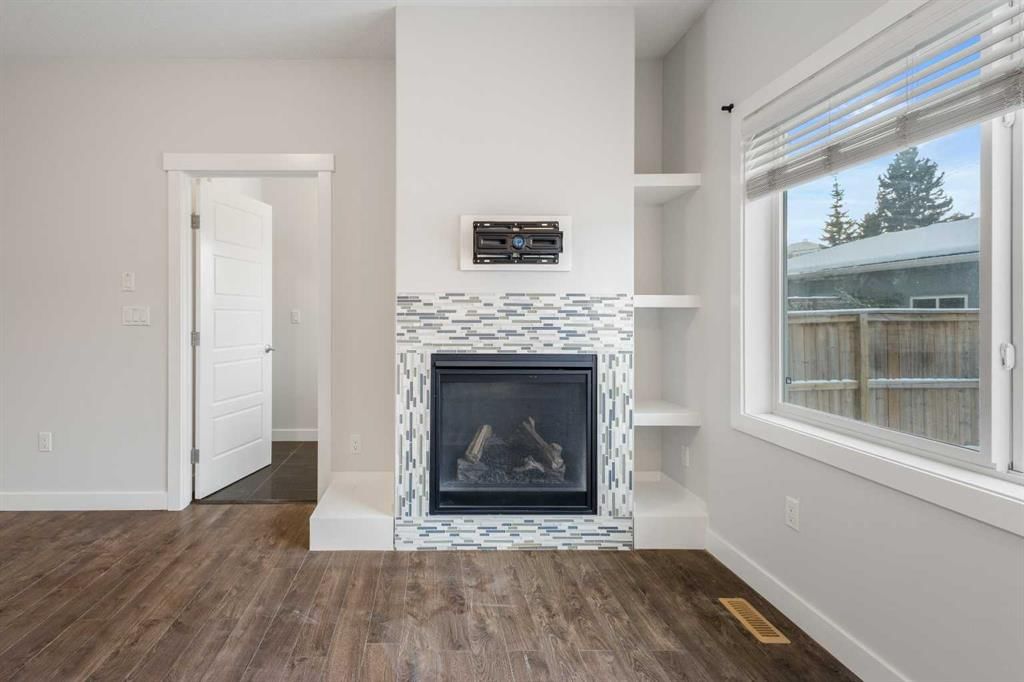 4031 79 Street NW, Calgary — photo 5 of 24