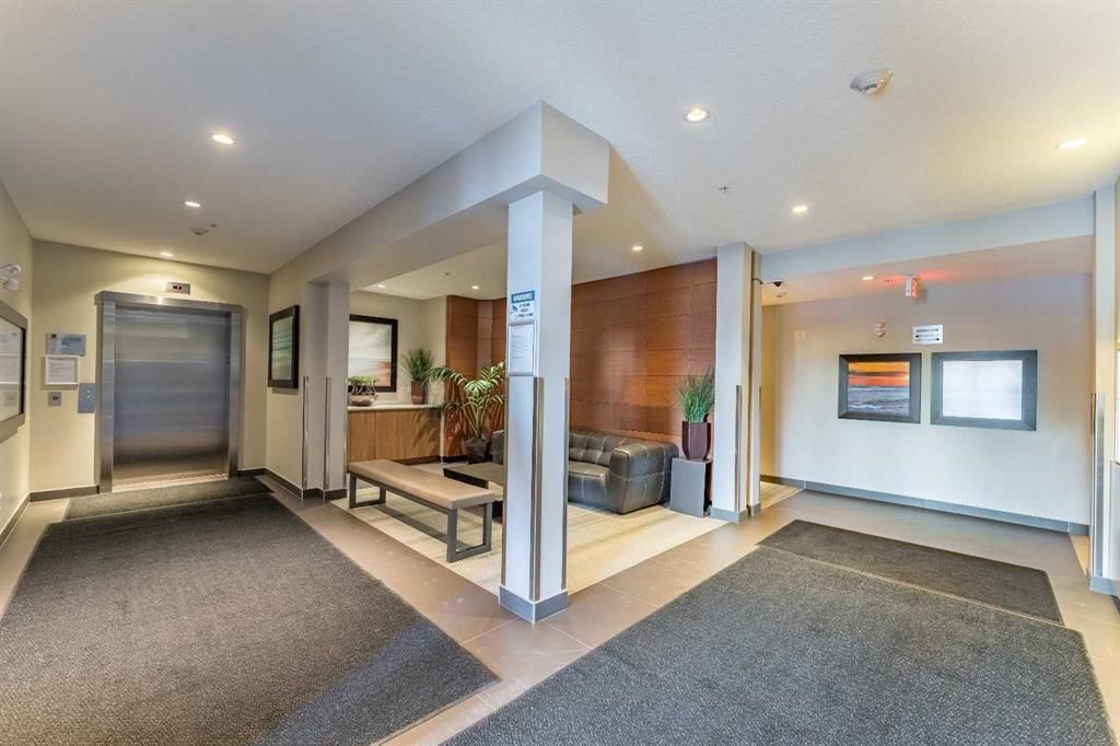118, 402 Marquis Lane SE, Calgary — photo 3 of 37