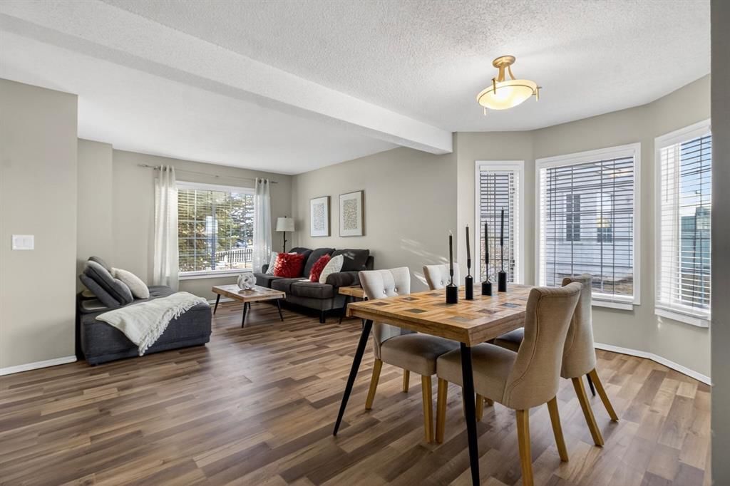 109 Bedford Manor NE, Calgary — photo 4 of 48