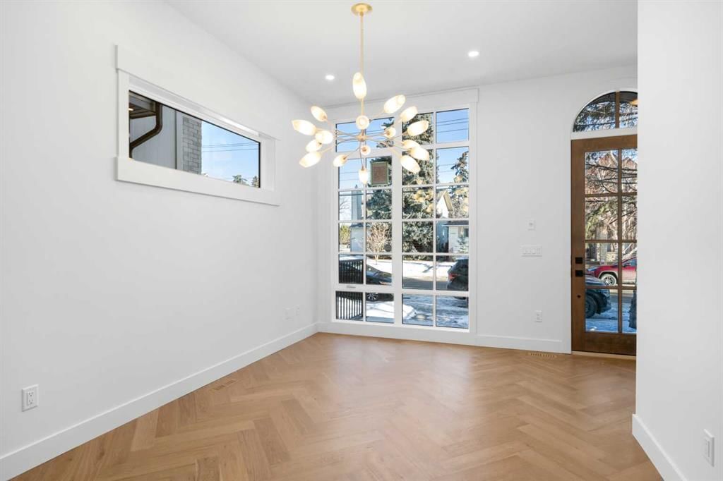 3919 19 Street SW, Calgary — photo 3 of 46