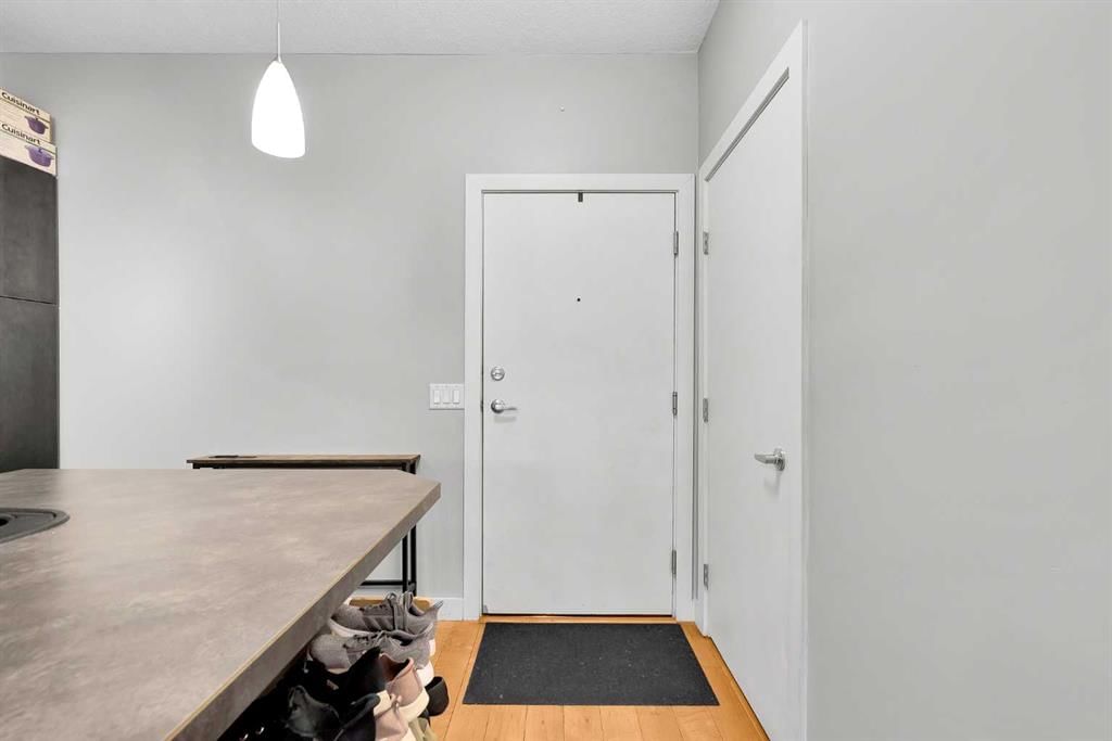 109, 2307 14 Street SW, Calgary — photo 4 of 45