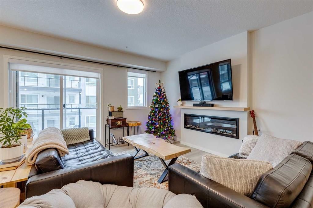 3204, 33 Carringham Gate NW, Calgary — photo 4 of 16
