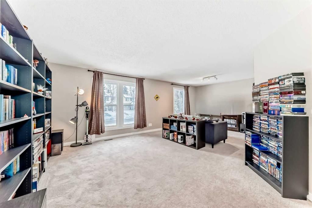 503 Woodbine Boulevard SW, Calgary — photo 5 of 33
