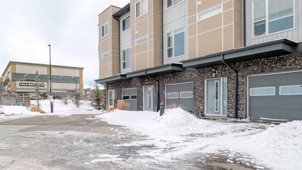 302, 70 Saddlestone Drive NE, Calgary — photo 2 of 32
