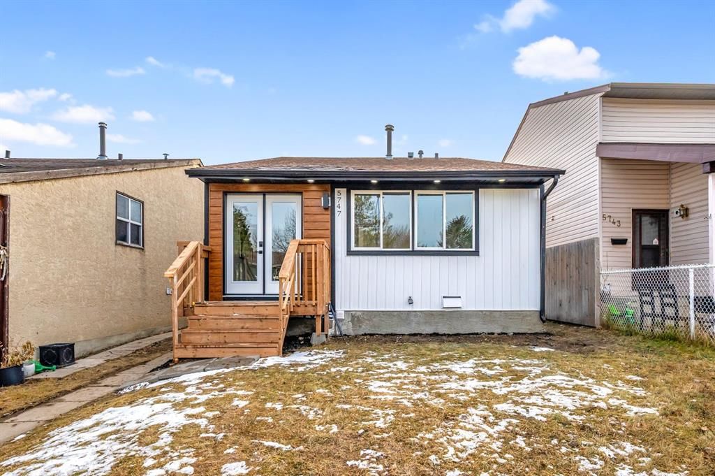 5747 24 Avenue NE, Calgary — photo 2 of 47