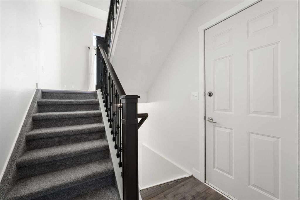 68, 23 Glamis Drive SW, Calgary — photo 4 of 42