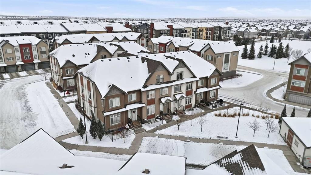 5 Copperstone Villas SE, Calgary — photo 5 of 46