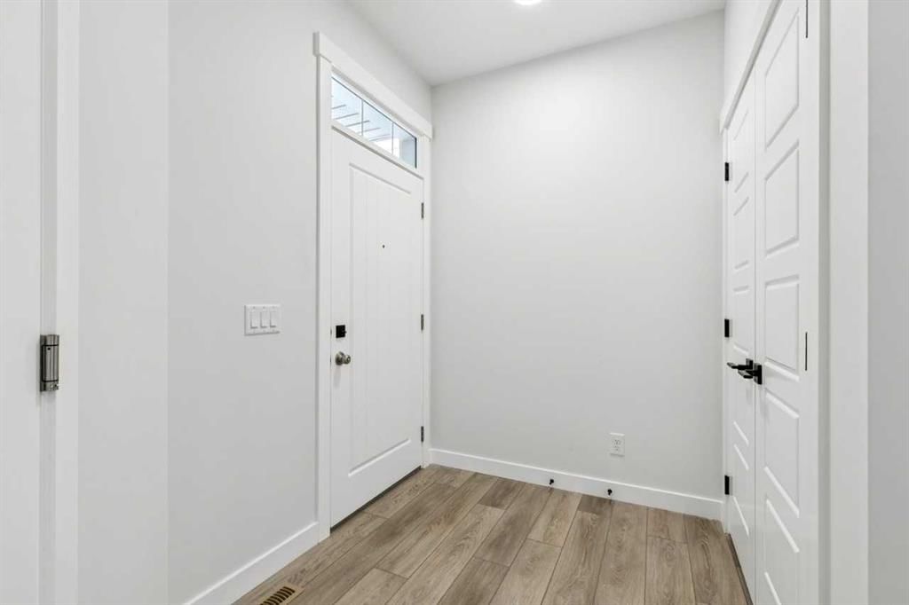 273 Creekstone Hill SW, Calgary — photo 4 of 35