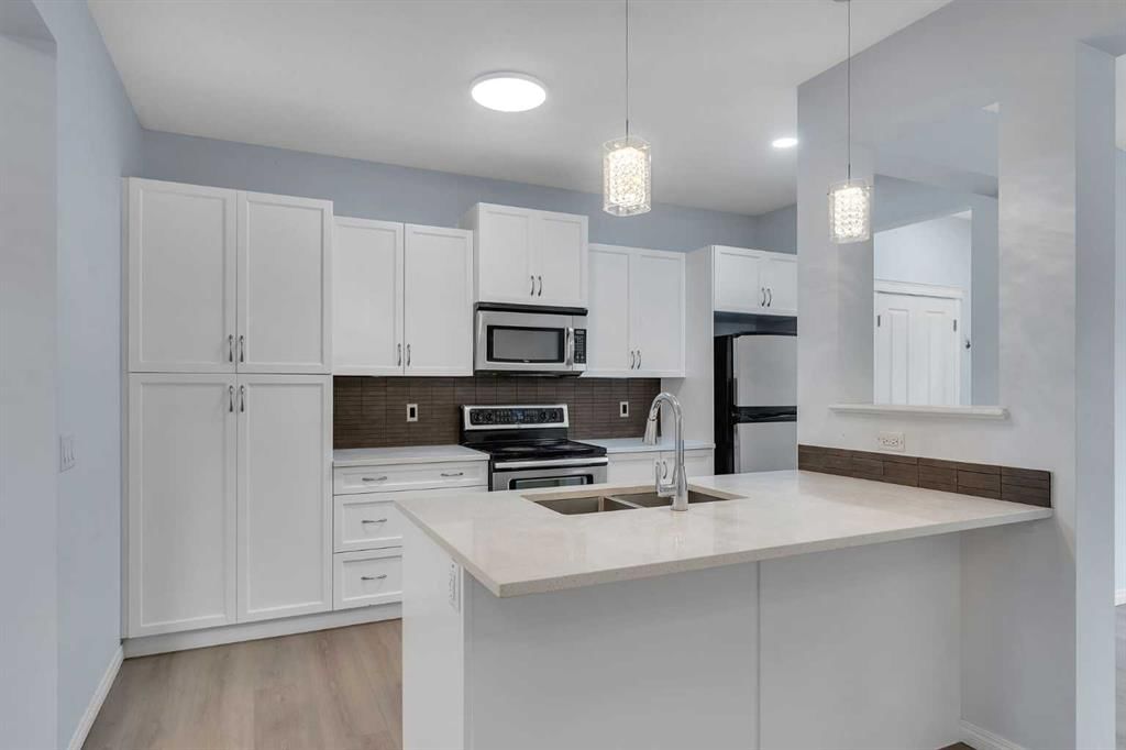 20 Copperpond Grove SE, Calgary — photo 2 of 9