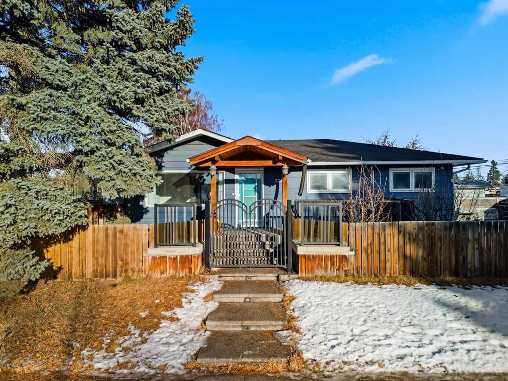 2240 38 Street SE, Calgary — photo 5 of 49