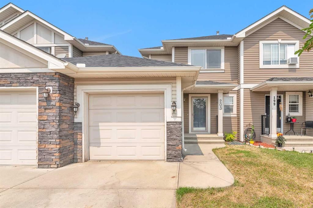 203 Cranberry Green SE, Calgary — photo 4 of 41