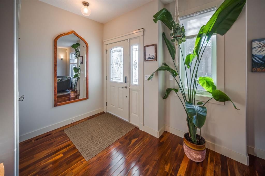 820 19 Avenue NW, Calgary — photo 5 of 42