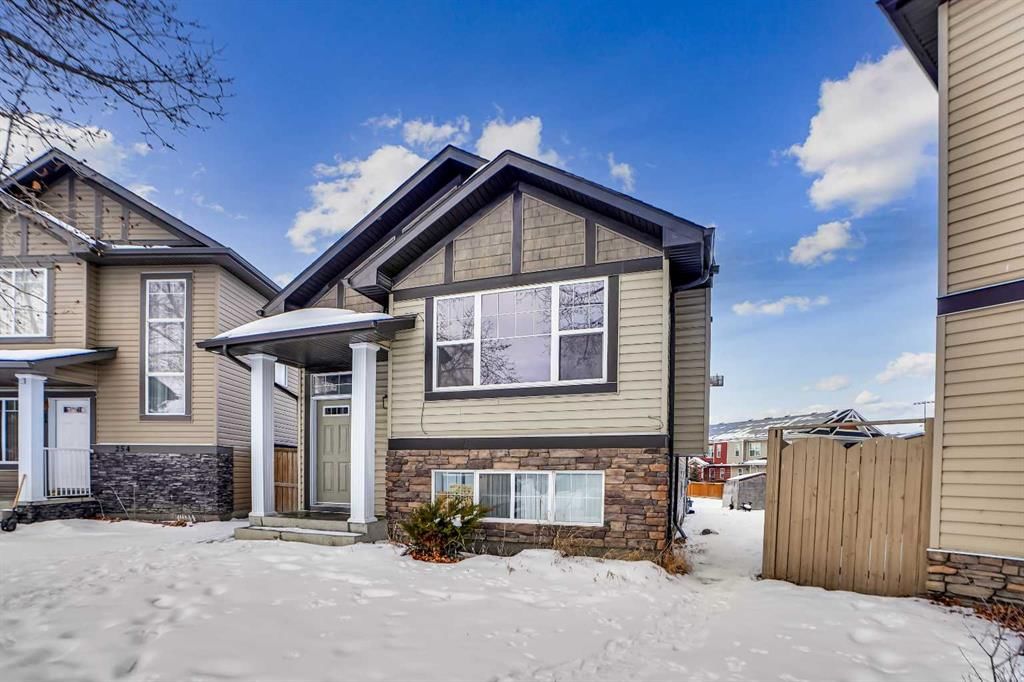 250 Martinwood Place NE, Calgary — photo 3 of 50