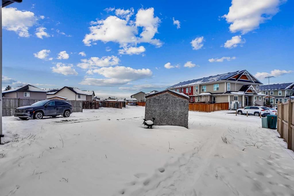 250 Martinwood Place NE, Calgary — photo 4 of 50