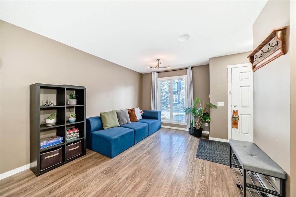 213 Auburn Bay Circle SE, Calgary — photo 5 of 27