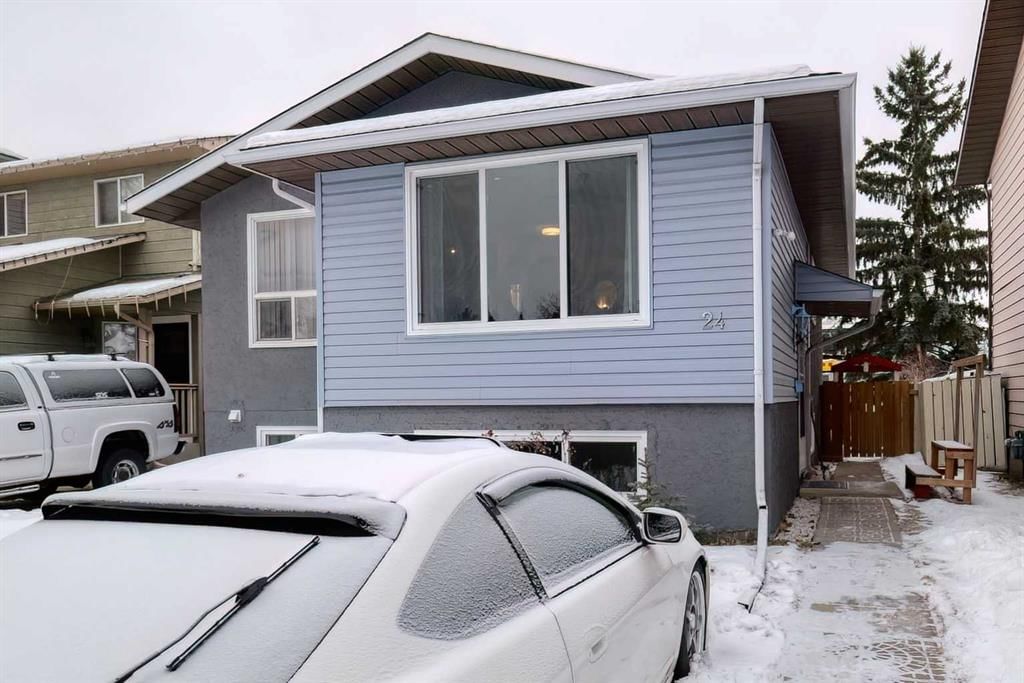 24 Shawmeadows Road SW, Calgary — photo 3 of 34