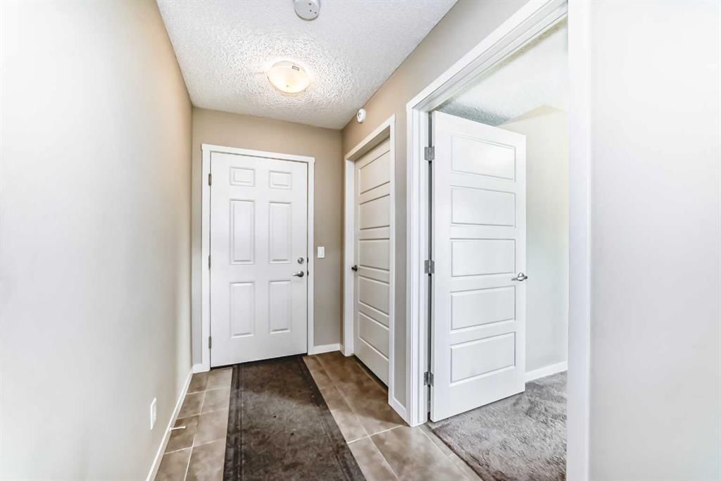 621 Nolanlake Villas NW, Calgary — photo 3 of 50