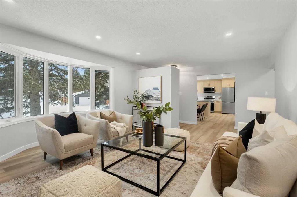 7512 Hunterfield Road NW, Calgary — photo 5 of 43