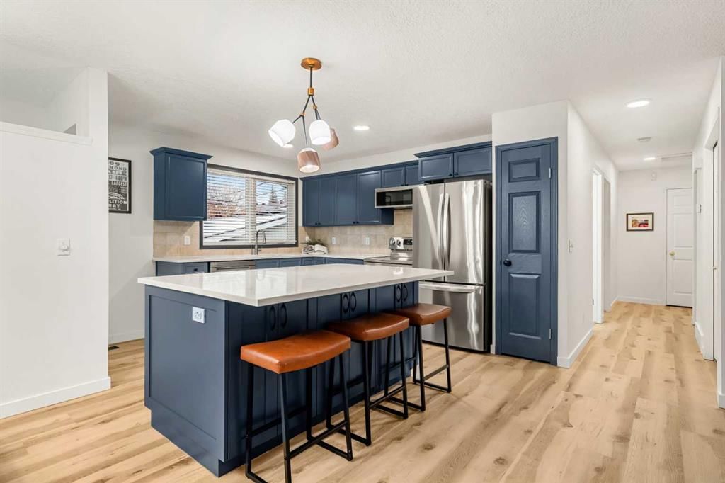 13127 Lake Crimson Drive SE, Calgary — photo 3 of 45
