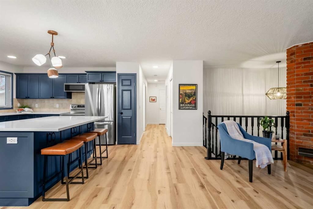 13127 Lake Crimson Drive SE, Calgary — photo 4 of 45