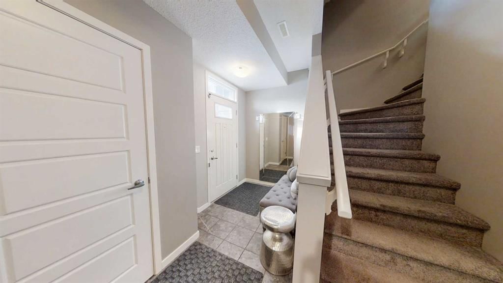 165 Panatella Square NW, Calgary — photo 4 of 41