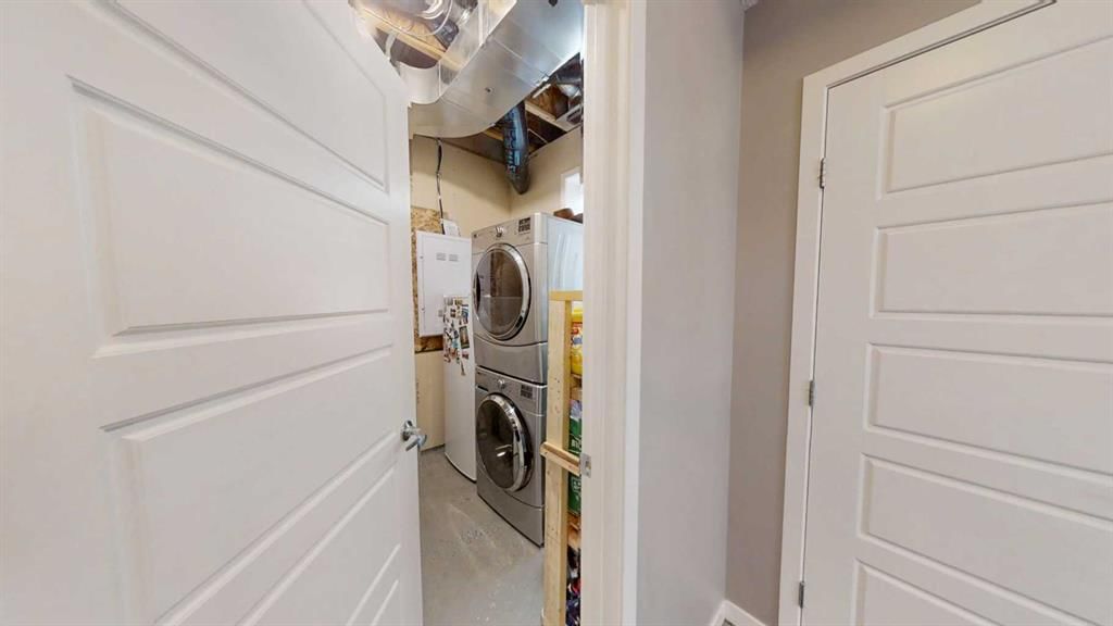 165 Panatella Square NW, Calgary — photo 5 of 41