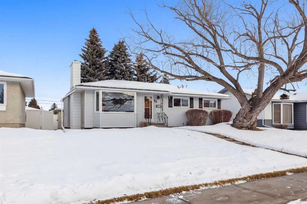 34 Atlanta Crescent SE, Calgary — photo 2 of 39