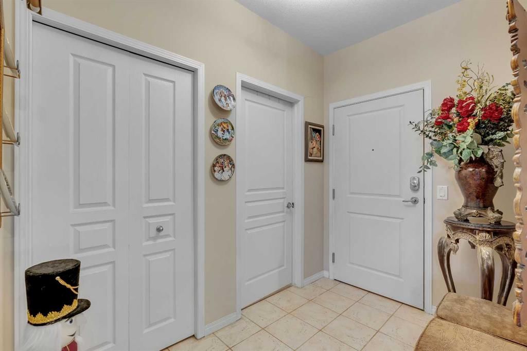 3206, Lake Fraser Court SE, Calgary — photo 4 of 34