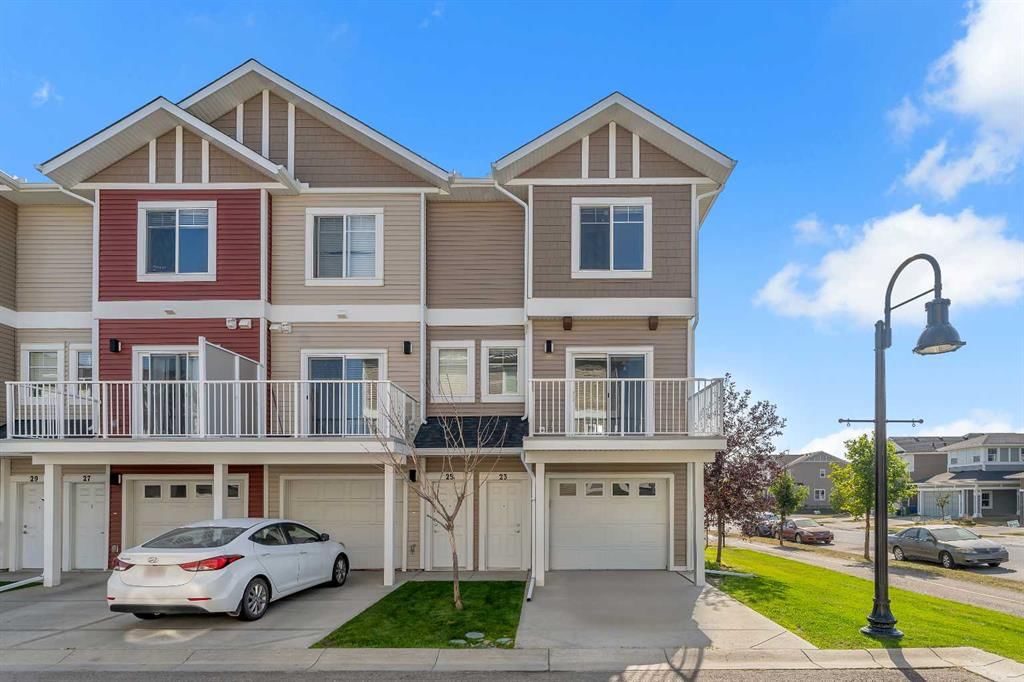 23 REDSTONE Circle NE, Calgary — photo 2 of 35