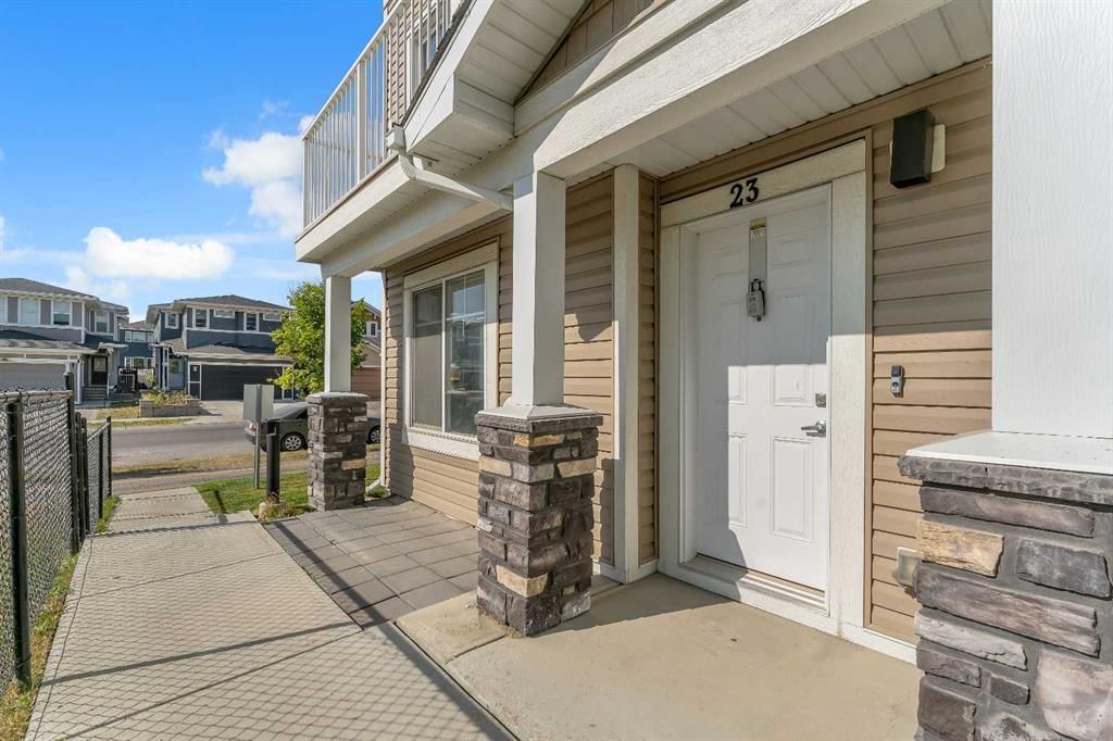 23 REDSTONE Circle NE, Calgary — photo 4 of 35