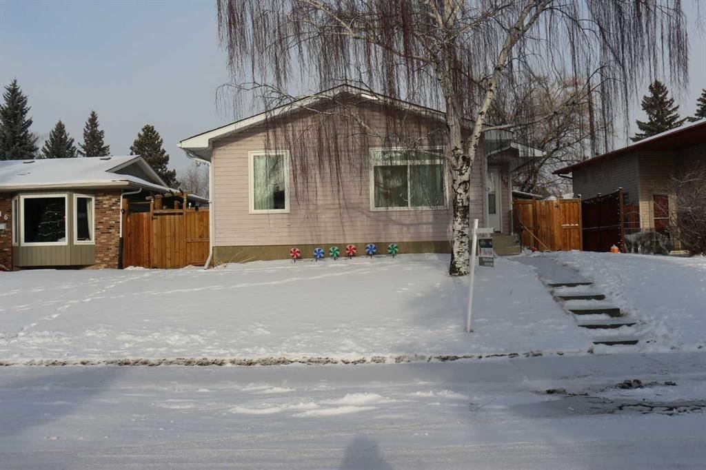112 Woodvale Road SW, Calgary — main listing photo