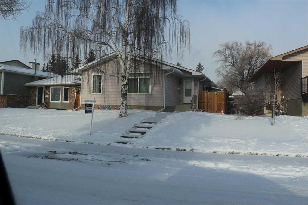 112 Woodvale Road SW, Calgary — photo 2 of 29