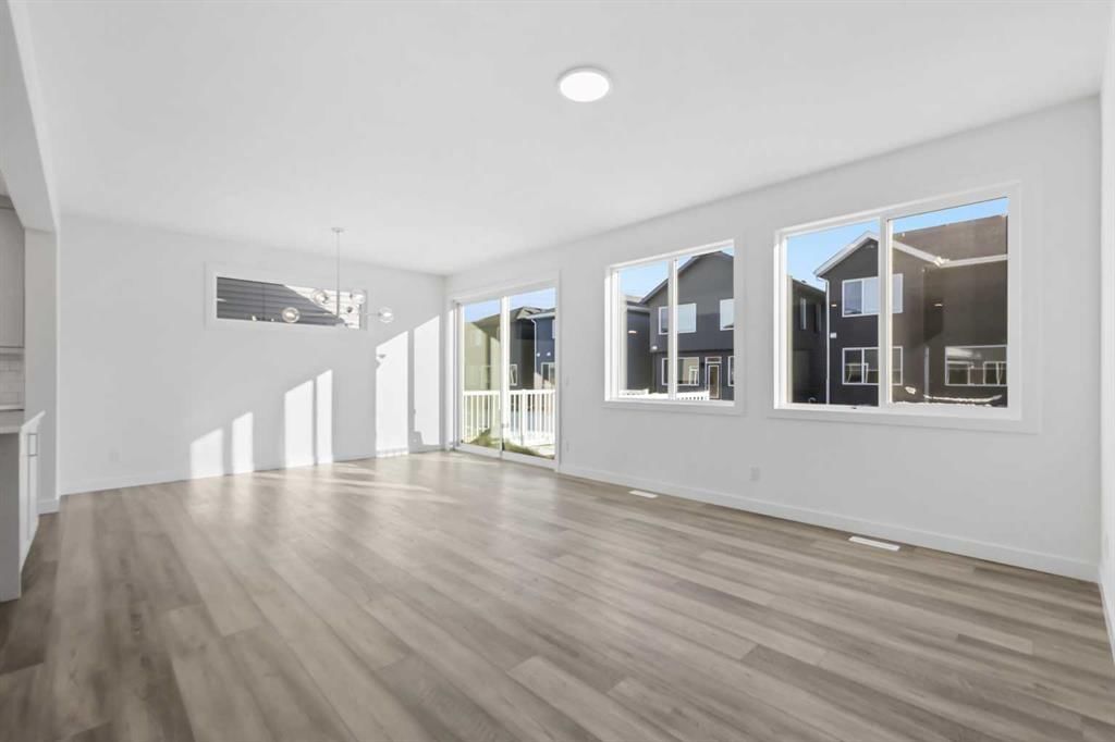 40 Corner Glen Green NE, Calgary — photo 4 of 18