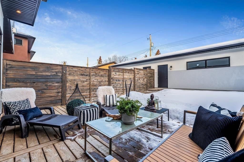 3316 41 Street SW, Calgary — photo 4 of 48