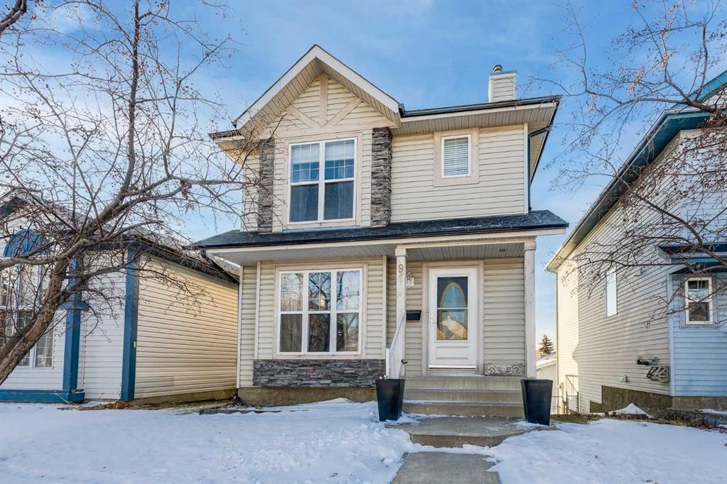 91 Covington Close NE, Calgary — main listing photo