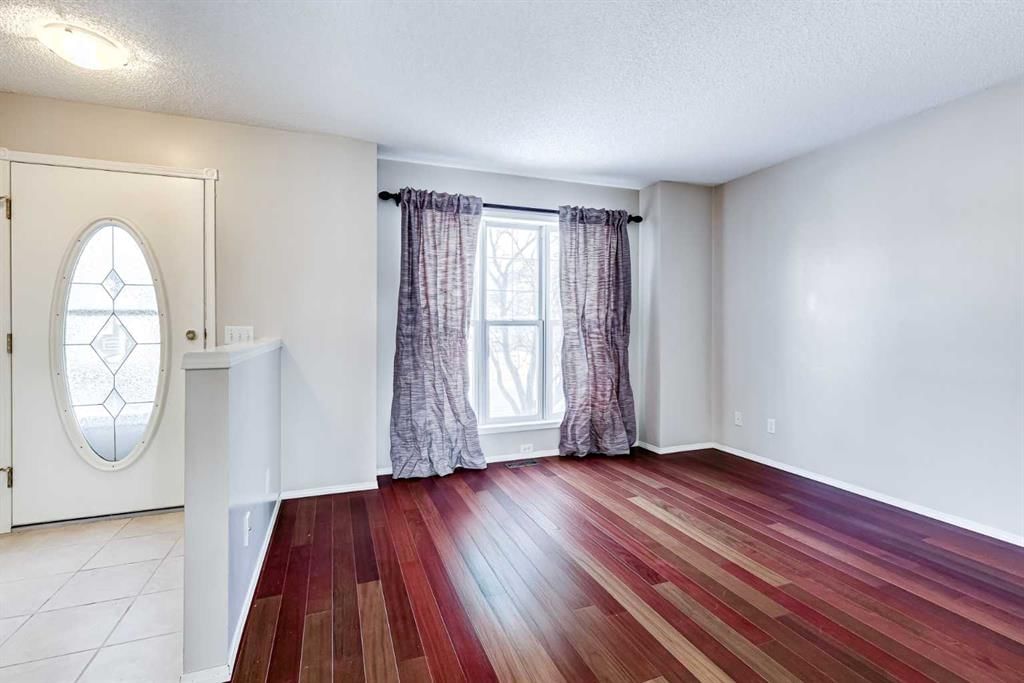 91 Covington Close NE, Calgary — photo 2 of 38