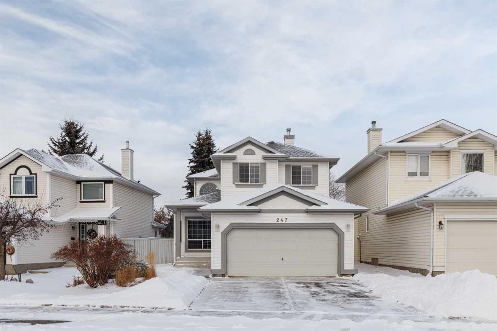 247 Mt Selkirk Close SE, Calgary — main listing photo