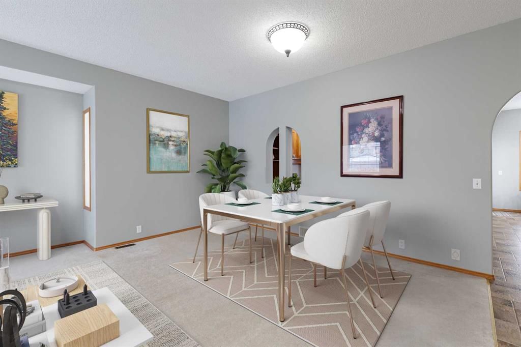 247 Mt Selkirk Close SE, Calgary — photo 5 of 42