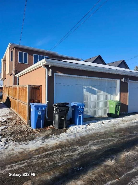 3680 26 Avenue SW, Calgary — photo 4 of 33