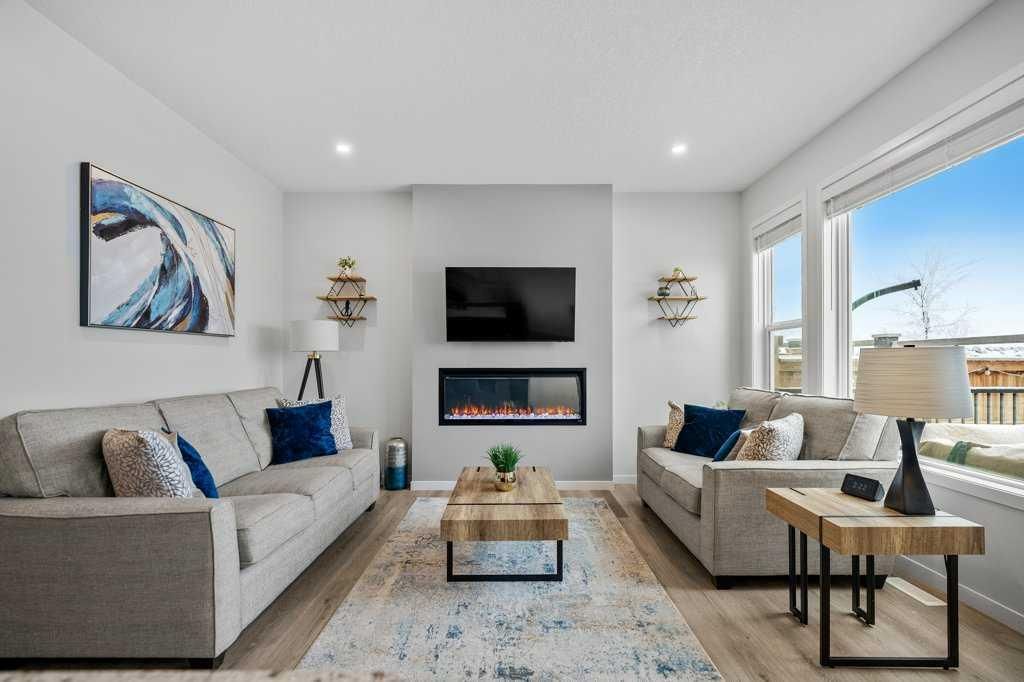102 Creekside Way SW, Calgary — photo 4 of 50