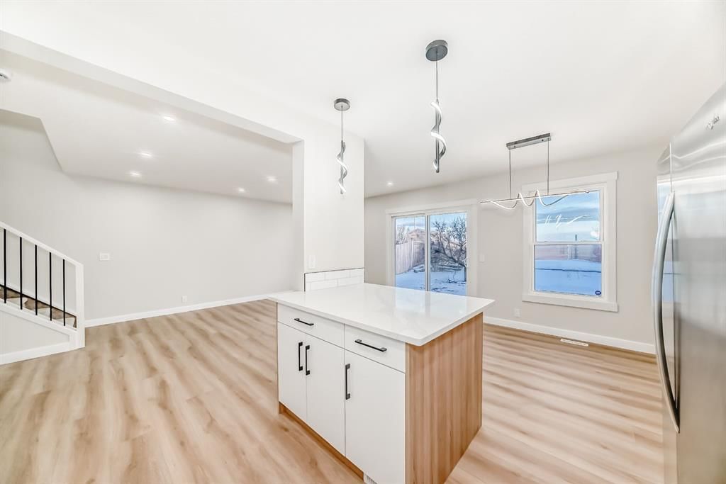 100 Beddington Circle NE, Calgary — photo 5 of 49