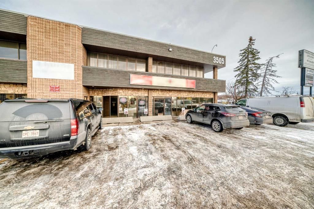 3505 32 Street NE, Calgary — main listing photo