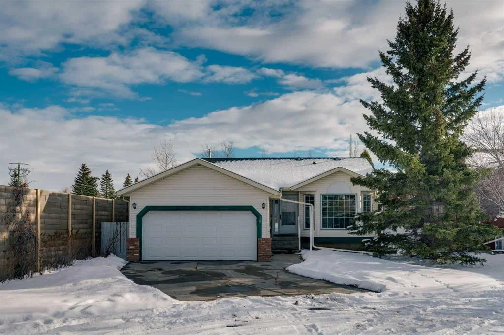 12 Hawkland Crescent NW, Calgary — main listing photo