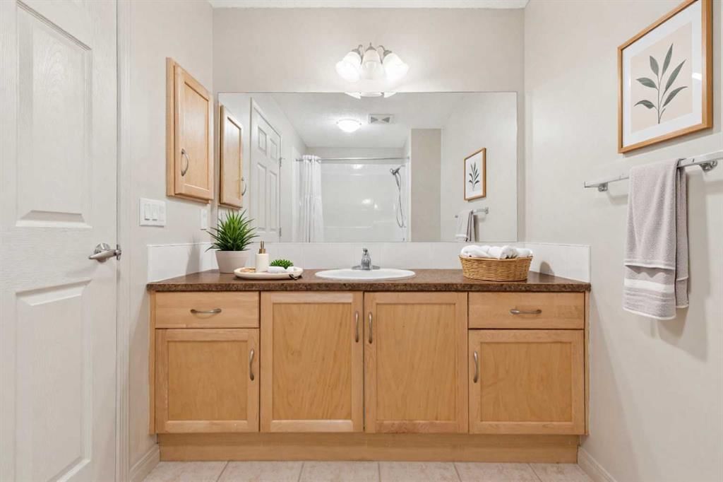 2138, 48 Inverness Gate SE, Calgary — photo 4 of 50