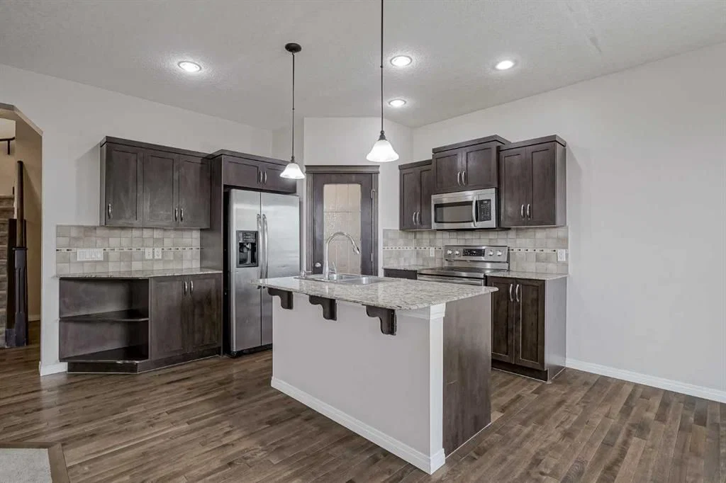 206 Pantego View NW, Calgary — photo 2 of 50