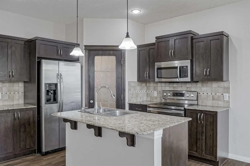 206 Pantego View NW, Calgary — photo 4 of 50