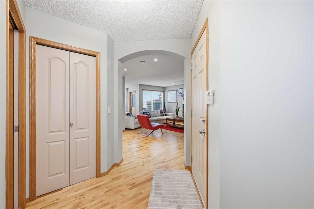 52 Panatella Gate, Calgary — photo 4 of 50