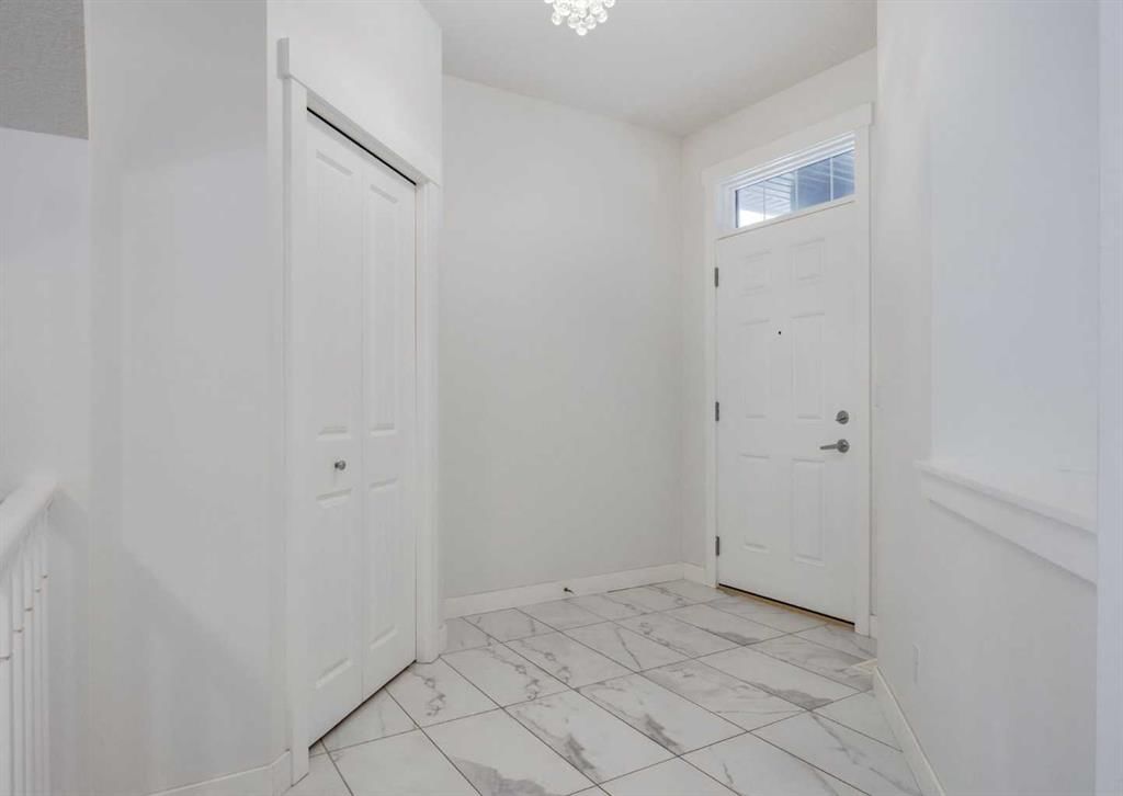 100 Cougar Ridge Close SW, Calgary — photo 3 of 50